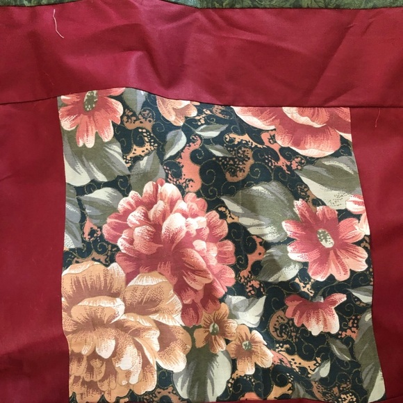 Unfinished Handmade Green and Red Quilted Bedding with Floral Design, 109” by 84 - Picture 3 of 7